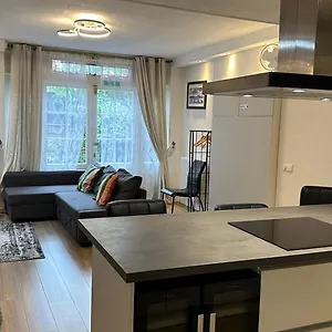 With Sauna Ámsterdam